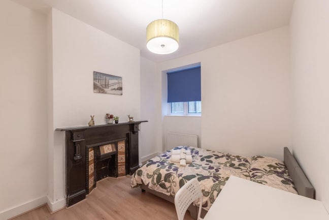 Beautiful room Available from Jan 2026 Main Photo