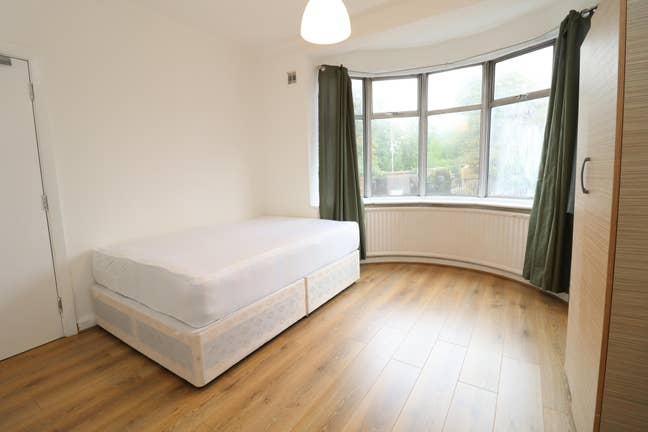 Massive Room + Garden on the Road to Brixton! Main Photo