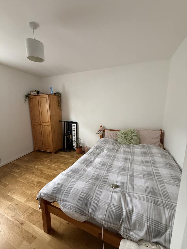 Double Room in Finsbury Park- female student only Main Photo