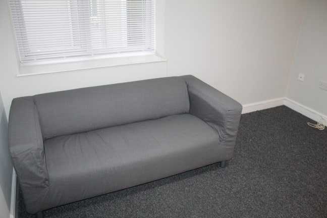 1 Bed Flat, Broadway, CF24 1NH Main Photo