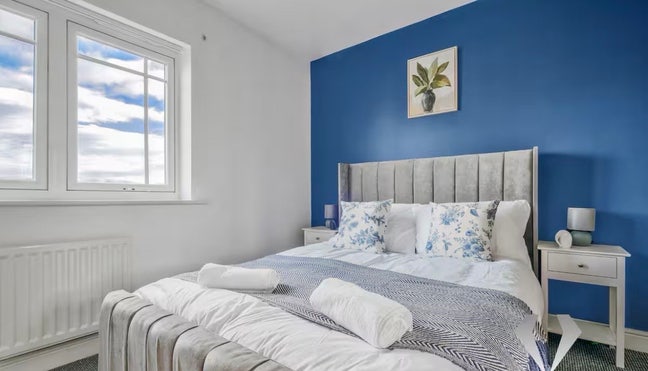 Double Bed with En Suite in Friendly House – A Main Photo