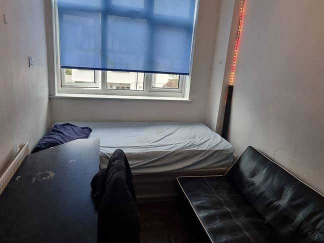 Double room near WoolwichArsenal station. Main Photo