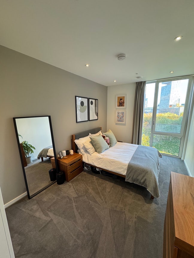 🌟 Spacious Double Room with Private Bathroom 🌟 Main Photo