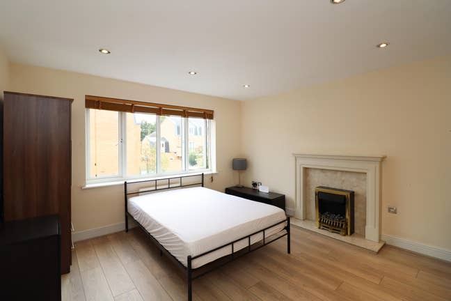 5 Min from Dlr - Rooms - Deptford Bridge!! Main Photo