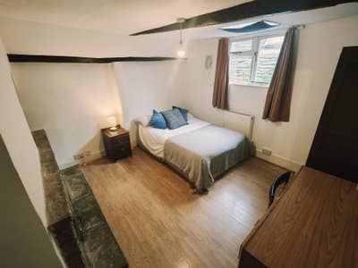 Double room available - Suitable for couples! Main Photo