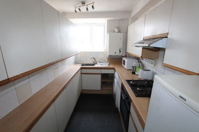 Budget-Friendly Rooms East London-Couples Allowed! Main Photo