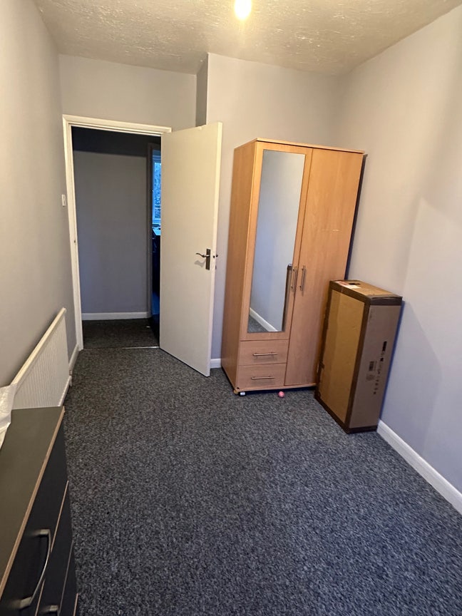 Spare Double Room in Friendly Home – Female Only Main Photo