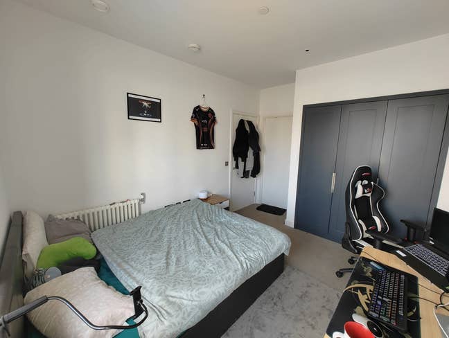 Ensuite Room in 3B2B, Canning Town (Gym, Pool) Main Photo