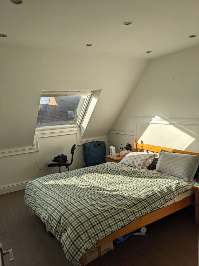 Large Double Bed En-Suite  Main Photo