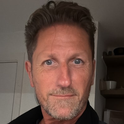 Looking to rent flat or house share Main Photo