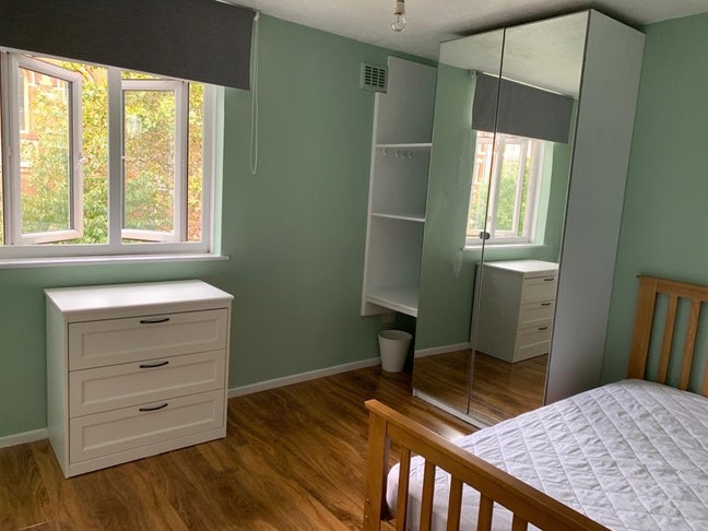 Double room available inc bills (exc. G&E) Main Photo