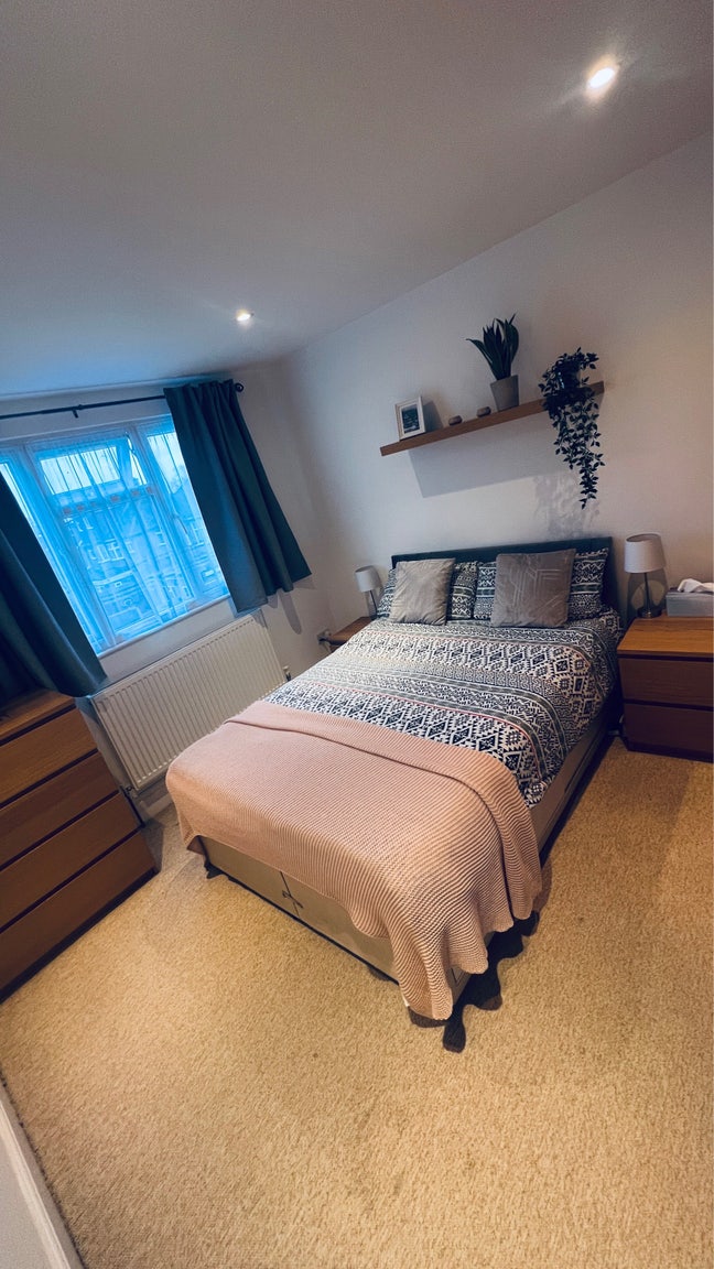 Modern Double Room in Bright &Spacious  Home  Main Photo