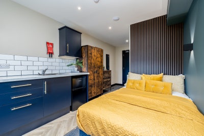 Stunning New Studio✔️ CV11 Town Centre Location✔️  Main Photo