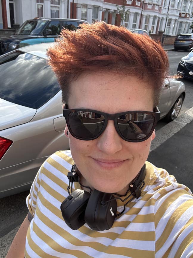 Looking to buddy up for a flat to share  Main Photo