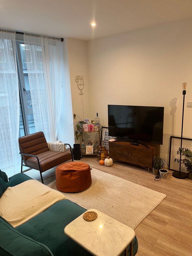 ✨ Furnished Double Room with En-suite.  Main Photo