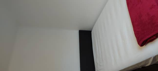 Large single room Main Photo