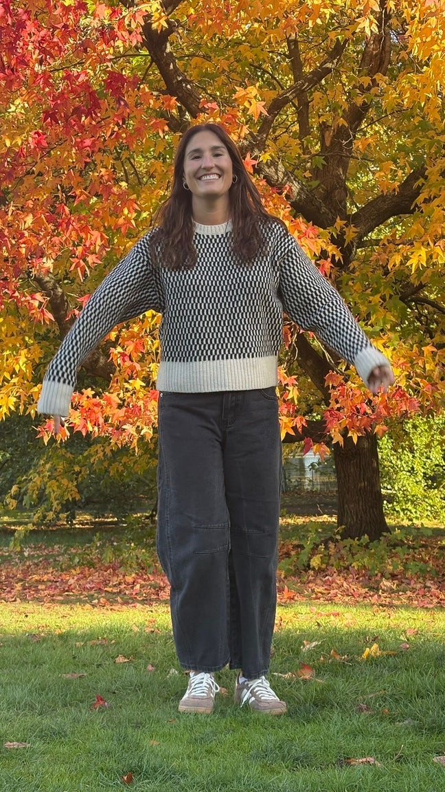 Professional Female seeks a double room Main Photo