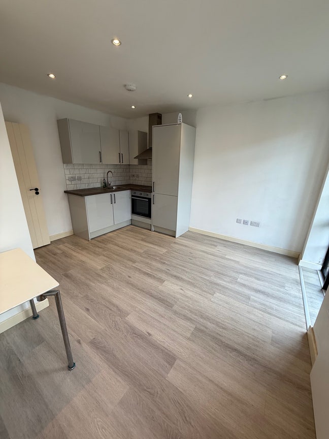 Modern Studio Flat – Newly Refurbished – N17 Main Photo