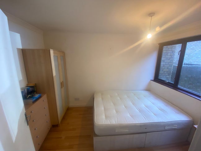 Great double room minutes from Clapham Junction Main Photo