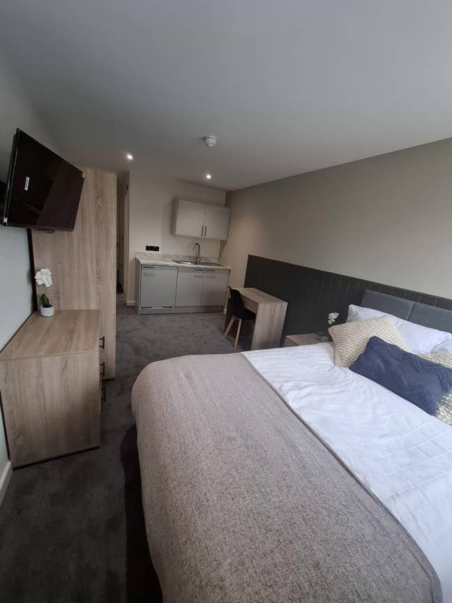 🌟Brand New Luxury 8-Bed –  1 Room Left! 🌟 Main Photo