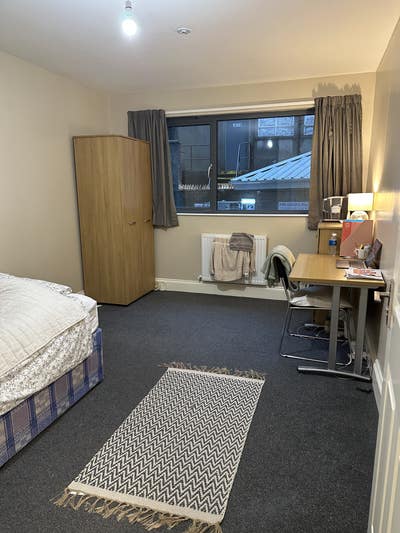 Large Spacious Double Student room  Main Photo