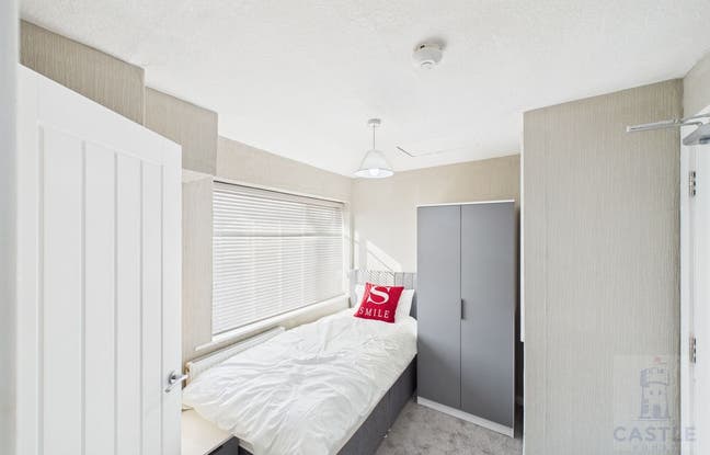 4 En-suite Rooms, Hartlepool Close, TS19  Main Photo