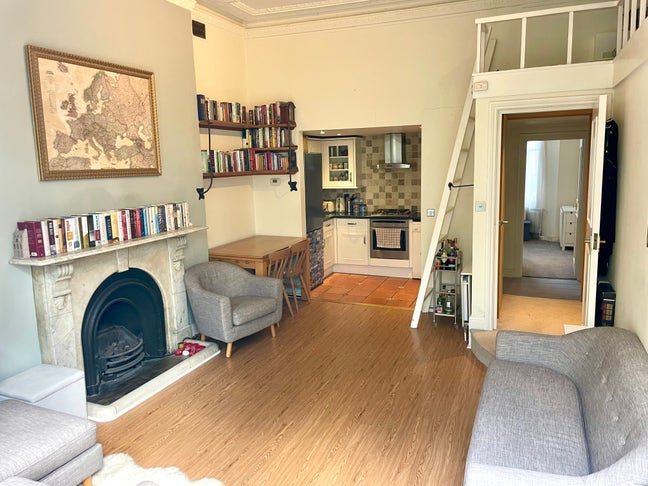 Unique two-bedroom/bathroom flat for winter Main Photo