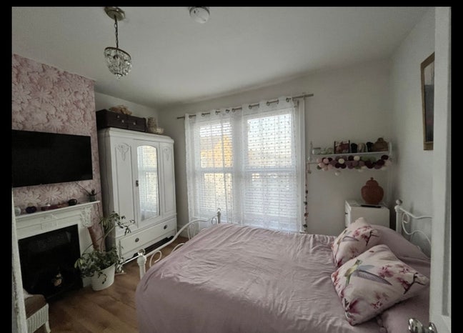 Double room available in Baffins Portsmouth  Main Photo