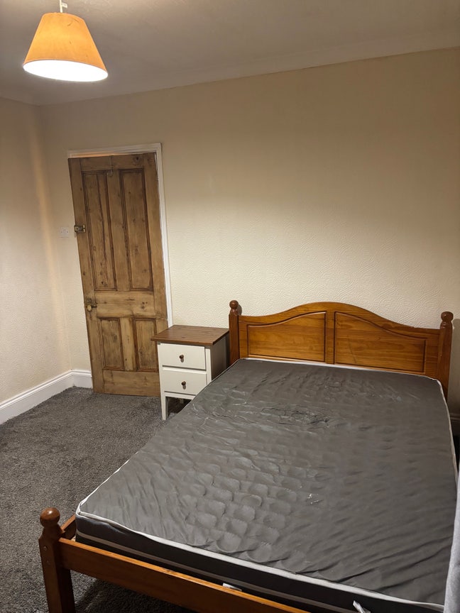 Double furnished  room  from early November Main Photo
