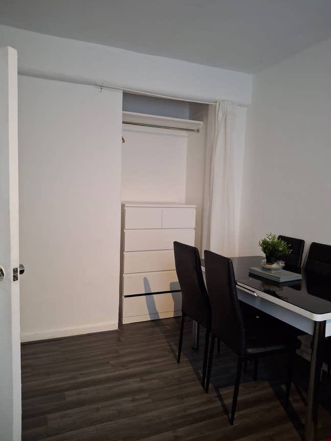 Looking for a clean and easy going person Main Photo