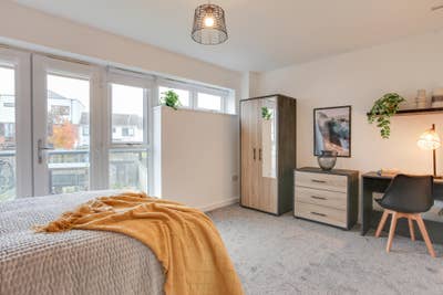 An amazing ensuite room available now  Main Photo