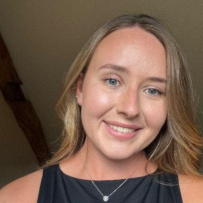 25 year old professional Female  Main Photo