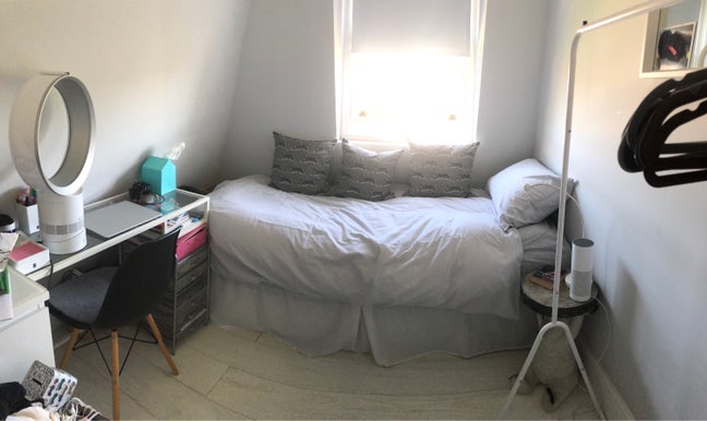 Cosy single room for short-term rental.  Main Photo