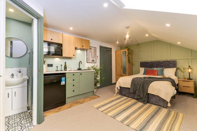 Stylish Studio Rooms | Bills Inc | Manchester Main Photo