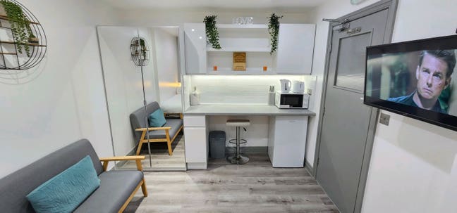 Studio Room in shared house Main Photo