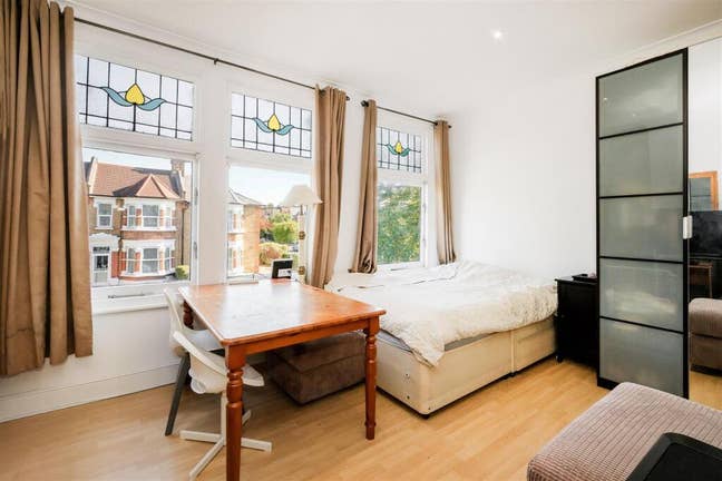 Room in a Shared Flat, Poppleton Road, E11 Main Photo