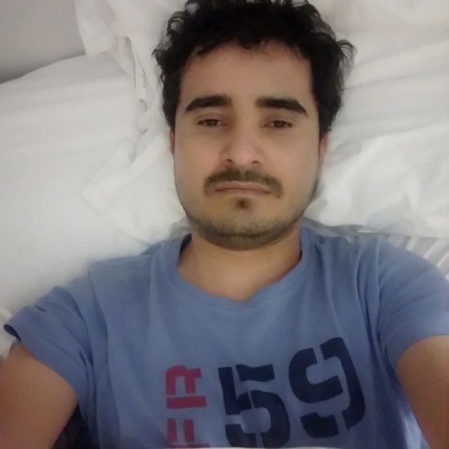 أنا أدرس اللغه الانجليزيه للمبتدئين واريد اصدقا Main Photo