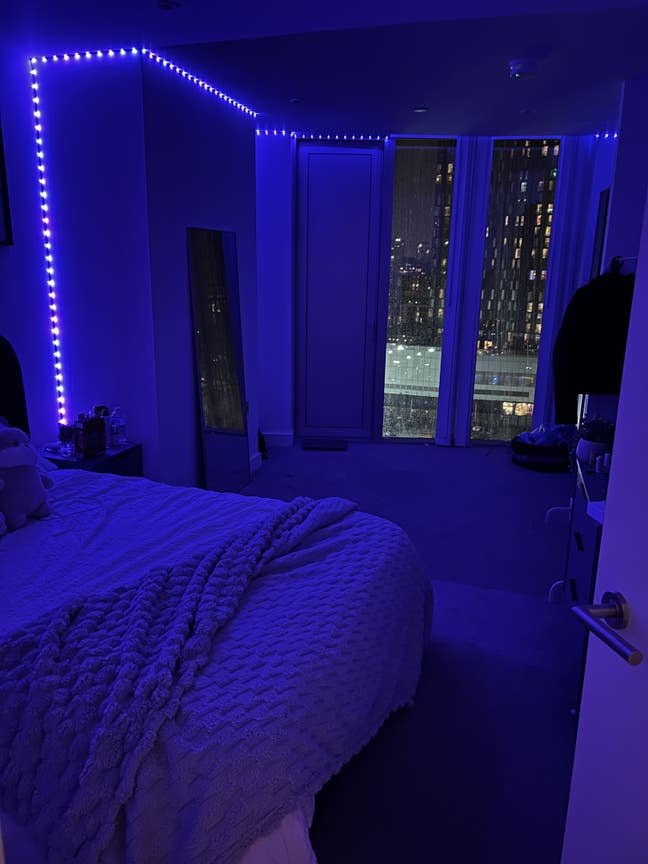 Bright Double Room w/ Private Bathroom — Deansgate Main Photo