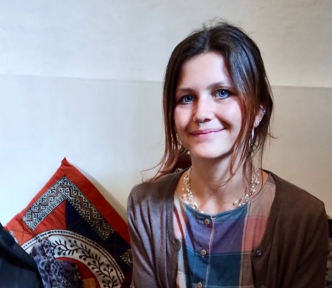 Room wanted in peaceful home Main Photo