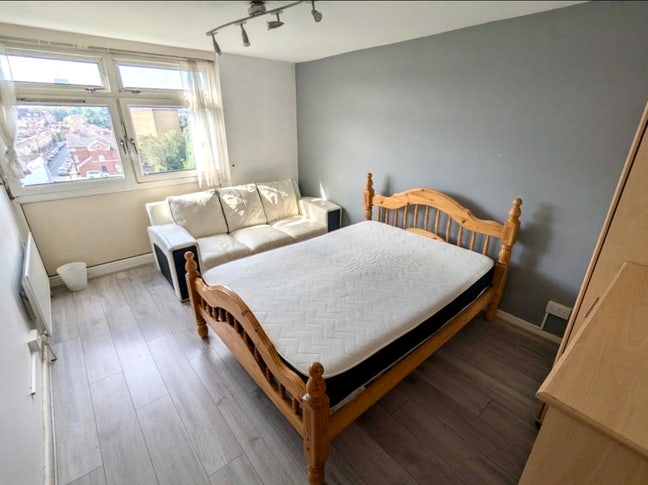 Fantastic Room in Prime Location+Couple Welcome  Main Photo