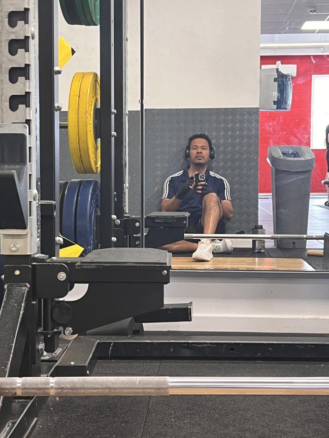 30 year old Male seeks a single or double room Main Photo