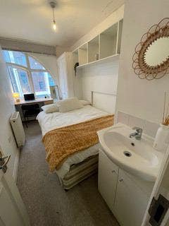 Cosy Double Rooms Available in Bournemouth Centre Main Photo