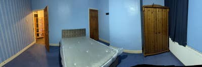 Seperate rooms available in shared big house ! Main Photo