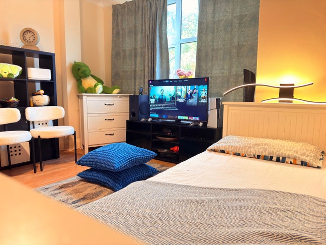 Double Furnished Room Near Tooting Main Photo