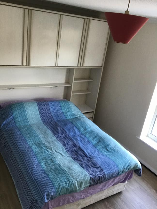 Large Double bedrooms with lots of wardrobe Main Photo