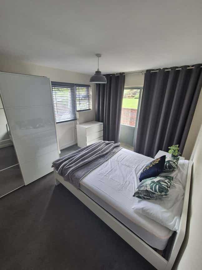 RoomsBySue - Capability Green/Airport/Town Main Photo