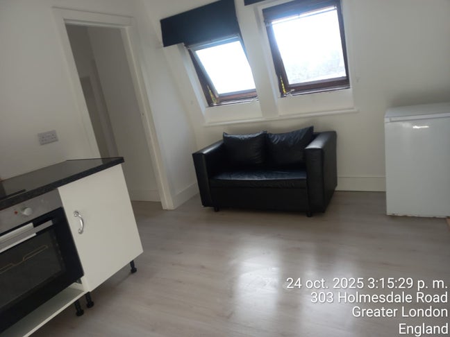 1 bed apartment  Main Photo