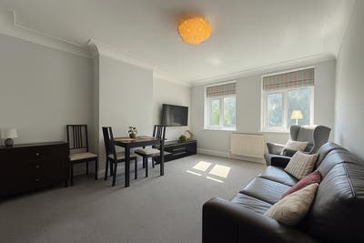 Stylish Meanwood Flat in a Prime Location Main Photo