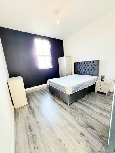 💥 6 x Modern 2-Bed Flats Available – Latimer St Main Photo