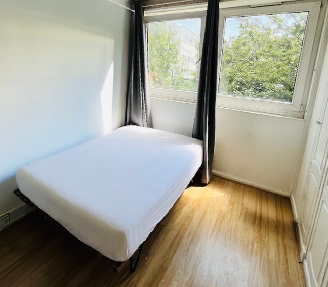 Short or Long stay move in NOW clean and quiet Main Photo